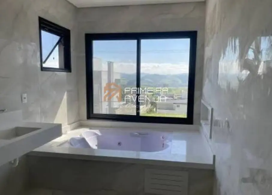 Foto 7 de Casa com 4 quartos à venda, 350m2 em Sao Jose Dos Campos - SP