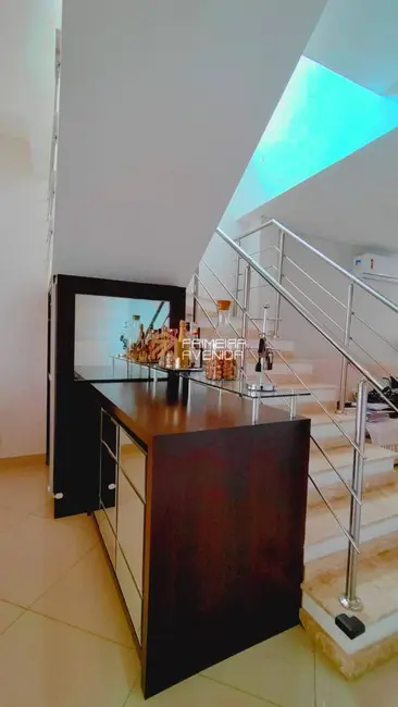 Foto 6 de Casa com 4 quartos à venda, 198m2 em Sao Jose Dos Campos - SP