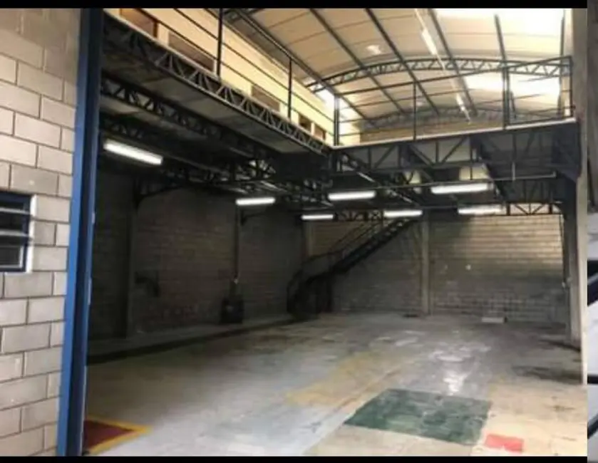 Foto 2 de Armazém / Galpão à venda, 450m2 em Sao Jose Dos Campos - SP