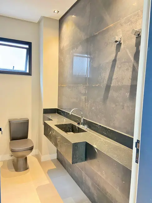 Foto 5 de Casa com 4 quartos à venda, 422m2 em Sao Jose Dos Campos - SP