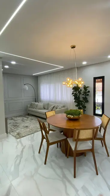 Foto 2 de Sobrado com 3 quartos à venda, 210m2 em Sao Jose Dos Campos - SP