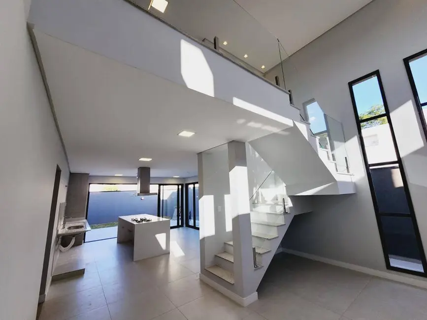 Foto 2 de Casa com 3 quartos à venda, 187m2 em Cacapava - SP