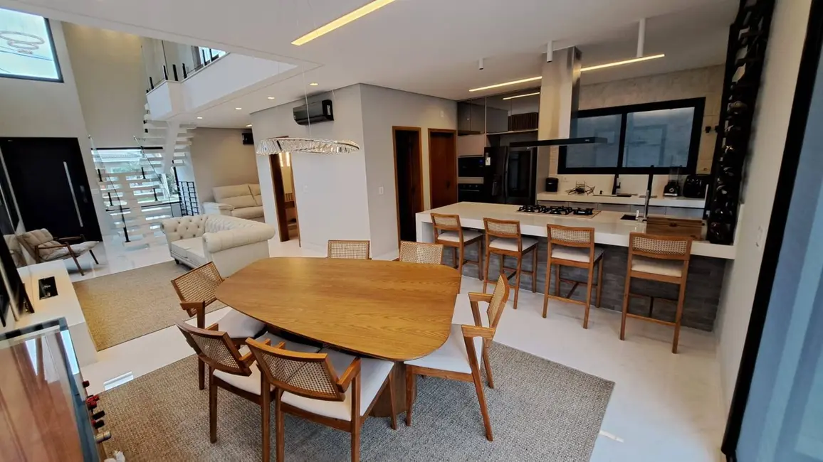 Foto 6 de Casa com 4 quartos à venda, 269m2 em Sao Jose Dos Campos - SP