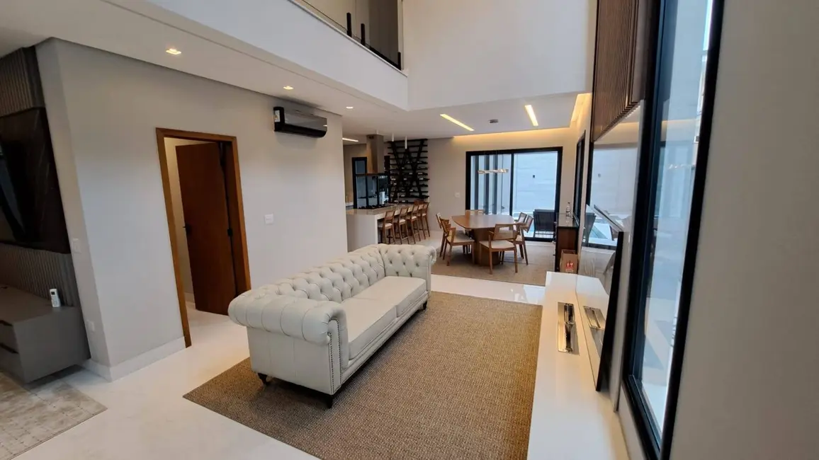 Foto 7 de Casa com 4 quartos à venda, 269m2 em Sao Jose Dos Campos - SP