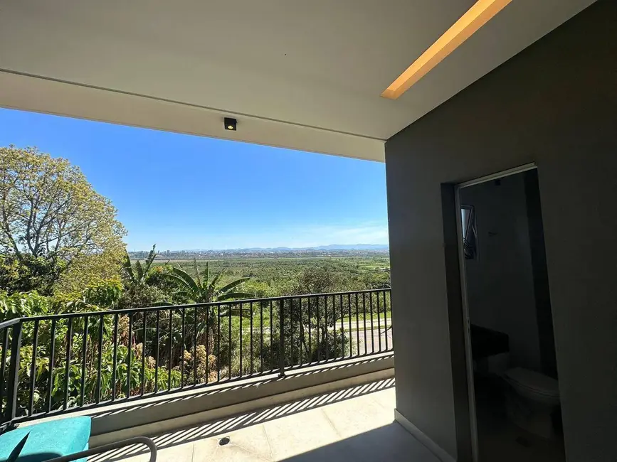 Sobrado com 5 quartos à venda, 300m2 em Sao Jose Dos Campos - SP - imagem 9 Foto 9 de Sobrado com 5 quartos à venda, 300m2 em Sao Jose Dos Campos - SP