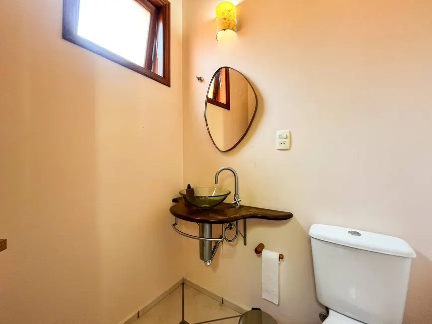 Foto 8 de Casa com 4 quartos à venda, 355m2 em Sao Jose Dos Campos - SP