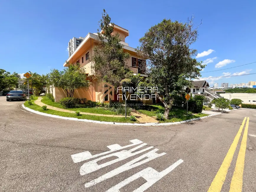 Foto 1 de Casa com 4 quartos à venda, 355m2 em Sao Jose Dos Campos - SP