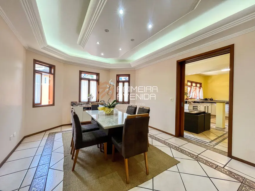 Foto 3 de Casa com 4 quartos à venda, 355m2 em Sao Jose Dos Campos - SP