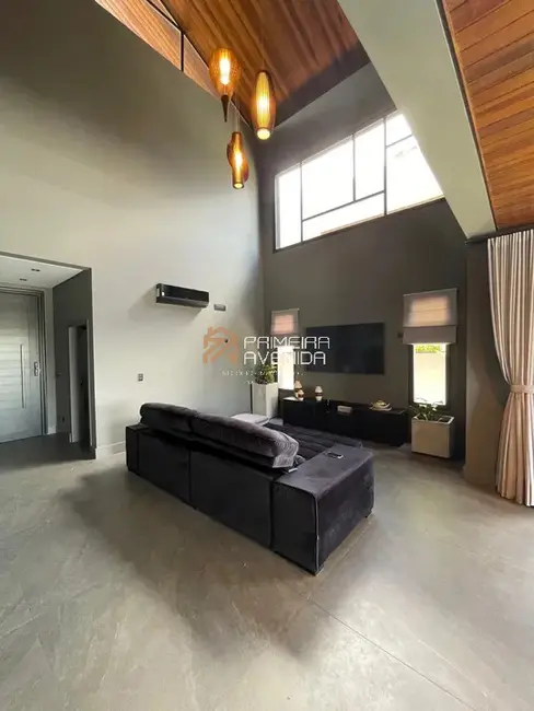 Foto 3 de Casa com 4 quartos à venda, 400m2 em Sao Jose Dos Campos - SP