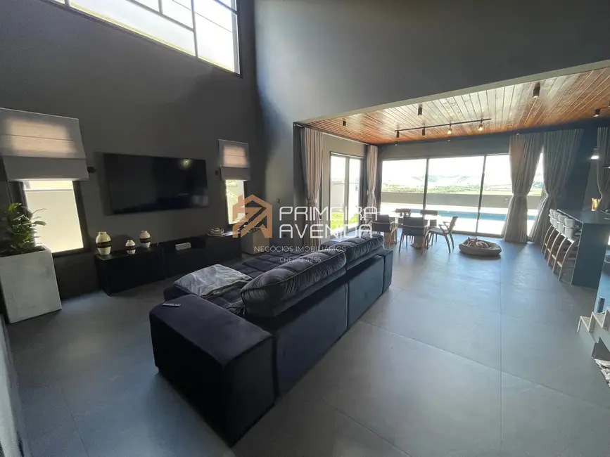 Foto 2 de Casa com 4 quartos à venda, 400m2 em Sao Jose Dos Campos - SP