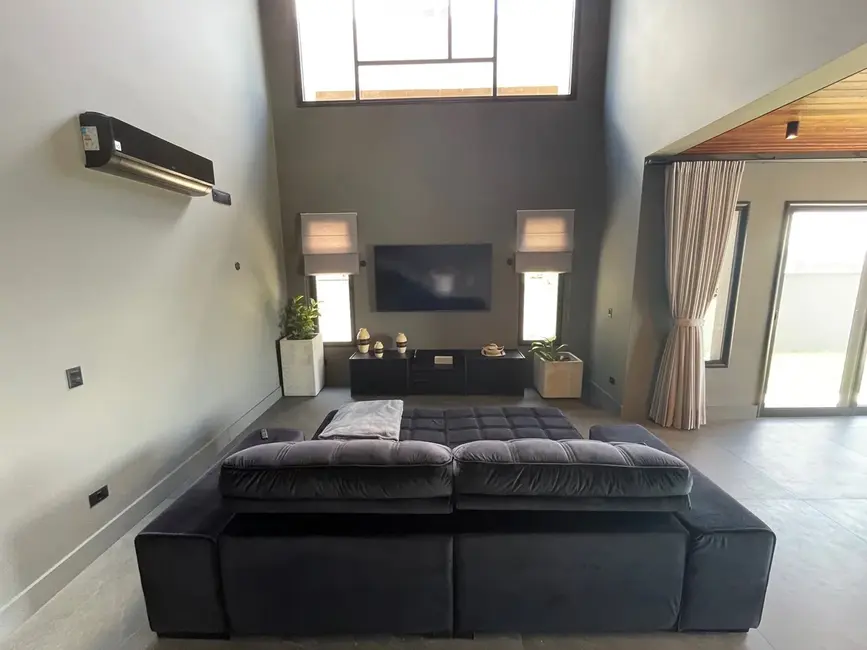 Foto 4 de Casa com 4 quartos à venda, 400m2 em Sao Jose Dos Campos - SP