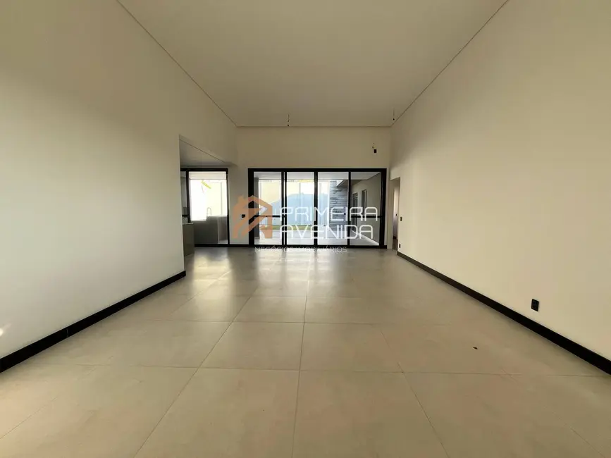 Foto 2 de Casa de Condomínio com 4 quartos à venda, 300m2 em Sao Jose Dos Campos - SP