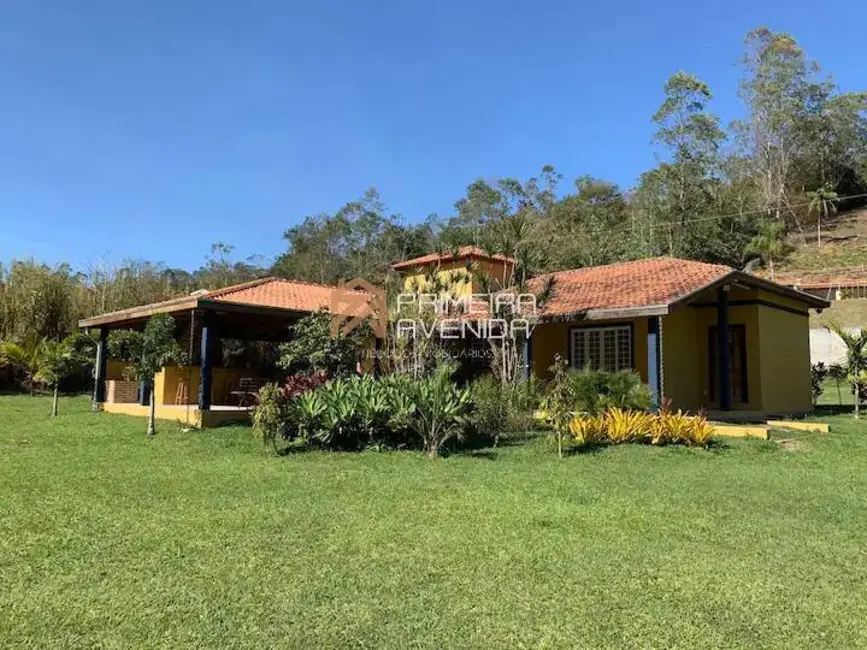 Foto 1 de Sítio / Rancho com 3 quartos à venda, 150m2 em Sao Jose Dos Campos - SP