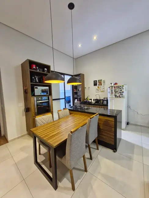Foto 2 de Casa com 3 quartos à venda, 125m2 em Sao Jose Dos Campos - SP