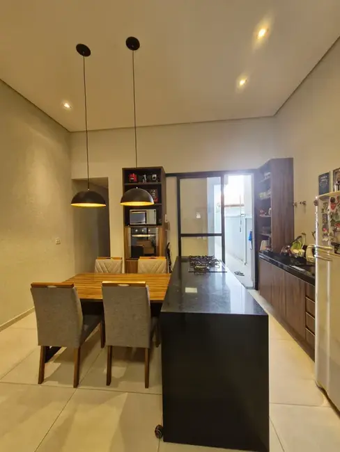 Foto 1 de Casa com 3 quartos à venda, 125m2 em Sao Jose Dos Campos - SP