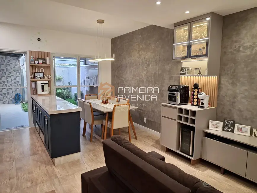 Foto 1 de Casa com 3 quartos à venda, 105m2 em Sao Jose Dos Campos - SP