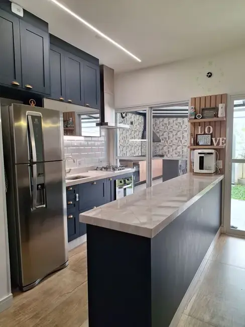 Foto 4 de Casa com 3 quartos à venda, 105m2 em Sao Jose Dos Campos - SP