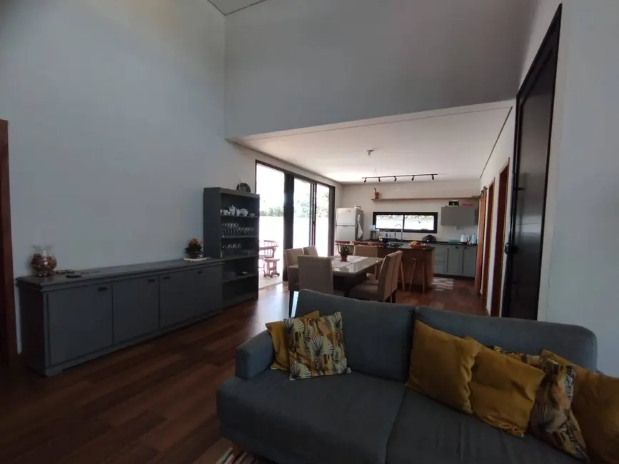 Foto 2 de Casa de Condomínio com 4 quartos à venda, 415m2 em Bairro do Grama, Cacapava - SP