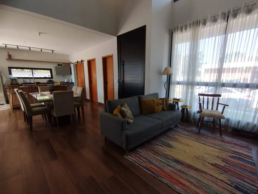 Foto 1 de Casa de Condomínio com 4 quartos à venda, 415m2 em Bairro do Grama, Cacapava - SP