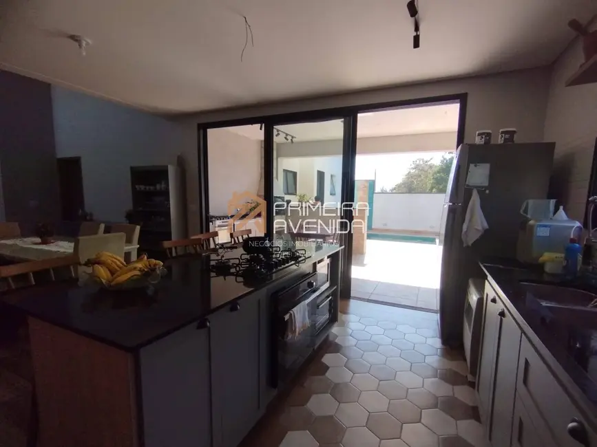 Foto 3 de Casa de Condomínio com 4 quartos à venda, 415m2 em Bairro do Grama, Cacapava - SP