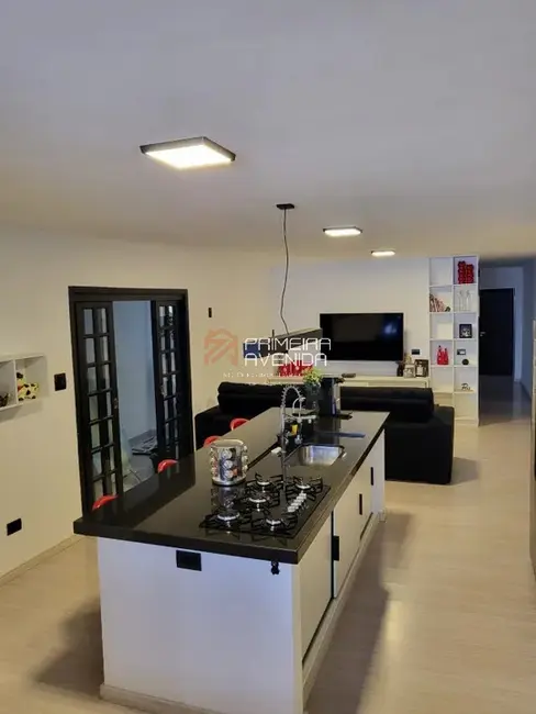 Sobrado com 4 quartos à venda, 188m2 em Sao Jose Dos Campos - SP - imagem 4 Foto 4 de Sobrado com 4 quartos à venda, 188m2 em Sao Jose Dos Campos - SP