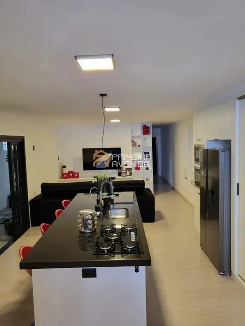 Foto 1 de Sobrado com 4 quartos à venda, 188m2 em Sao Jose Dos Campos - SP