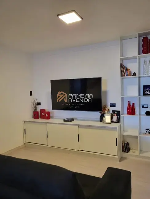 Sobrado com 4 quartos à venda, 188m2 em Sao Jose Dos Campos - SP - imagem 2 Foto 2 de Sobrado com 4 quartos à venda, 188m2 em Sao Jose Dos Campos - SP