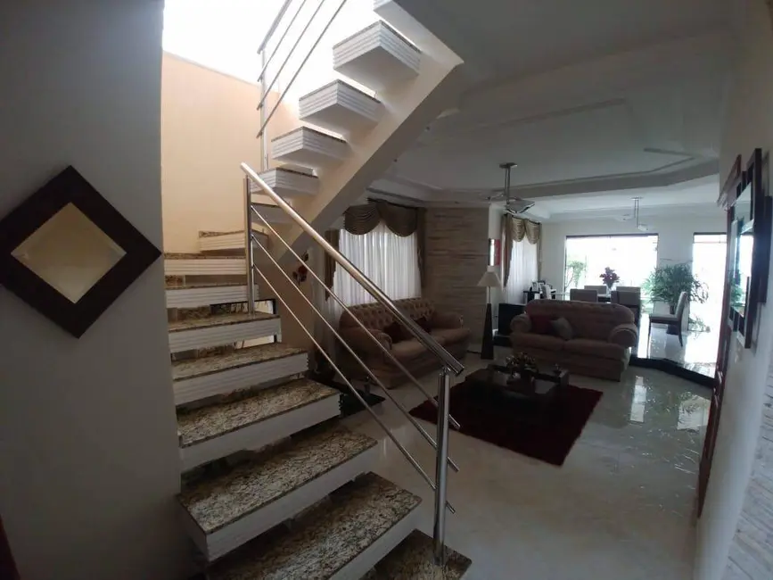 Foto 4 de Casa com 4 quartos à venda, 340m2 em Jardim Altos de Santana II, Jacarei - SP