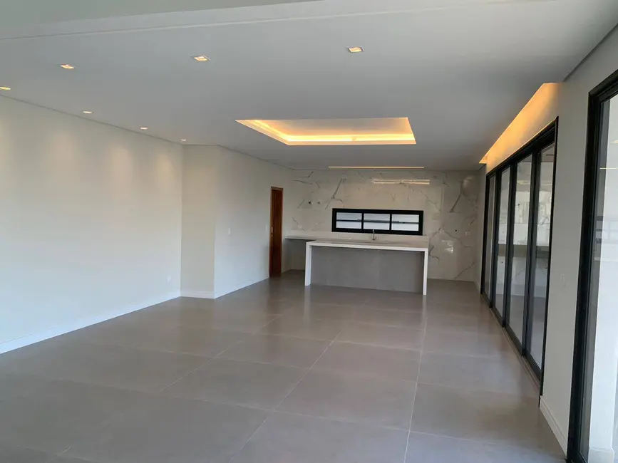 Foto 8 de Casa com 5 quartos à venda, 400m2 em Sao Jose Dos Campos - SP