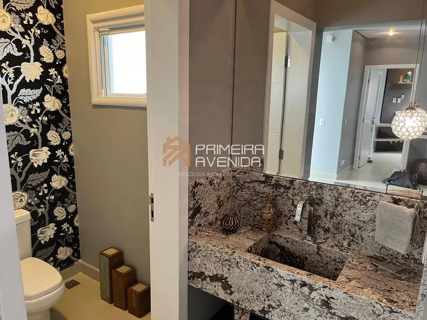 Casa com 5 quartos à venda, 375m2 em Sao Jose Dos Campos - SP - imagem 8 Foto 8 de Casa com 5 quartos à venda, 375m2 em Sao Jose Dos Campos - SP