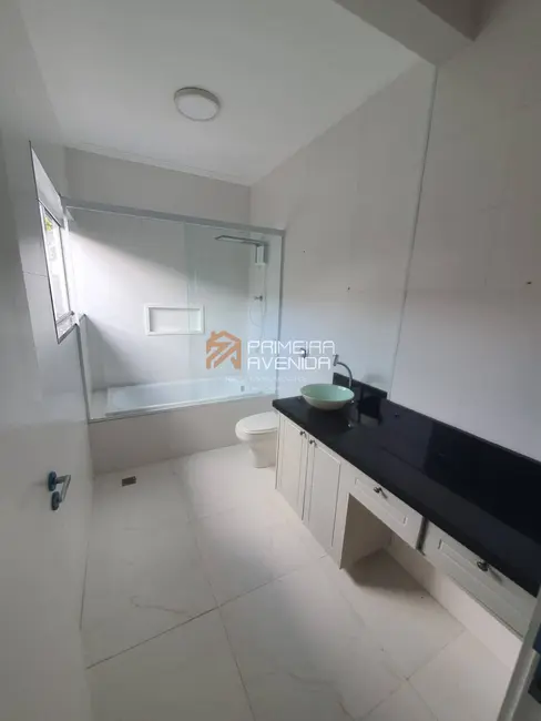 Casa com 3 quartos à venda, 225m2 em Sao Jose Dos Campos - SP - imagem 8 Foto 8 de Casa com 3 quartos à venda, 225m2 em Sao Jose Dos Campos - SP