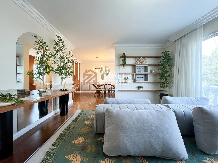 Foto 5 de Apartamento com 4 quartos à venda, 247m2 em Sao Jose Dos Campos - SP