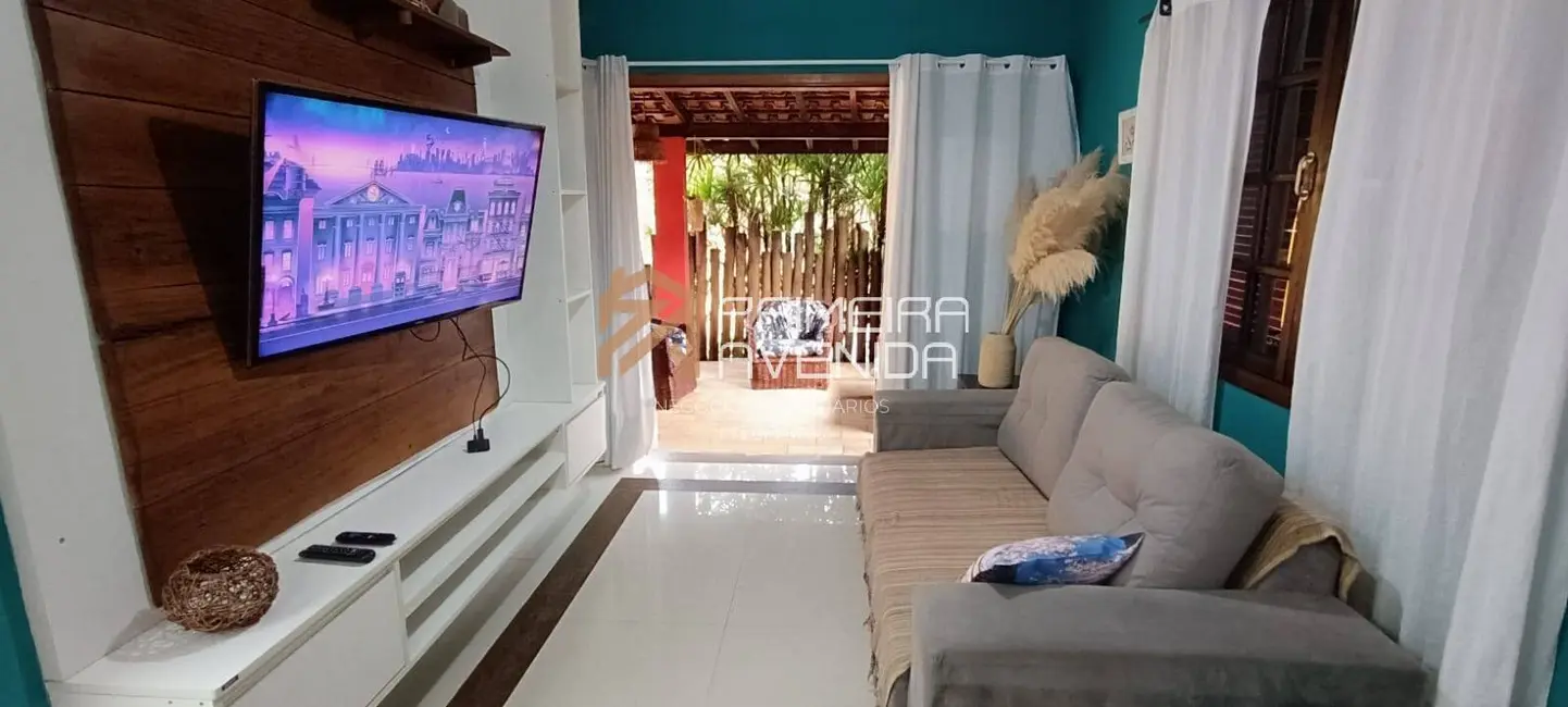 Foto 3 de Casa com 3 quartos à venda em Ubatuba - SP