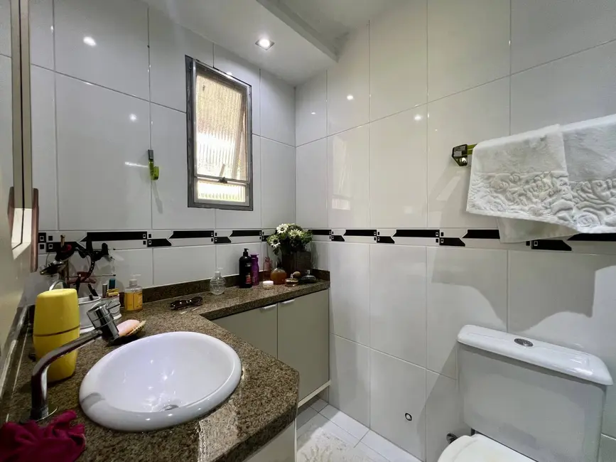 Foto 9 de Apartamento com 3 quartos à venda, 137m2 em Ubatuba - SP