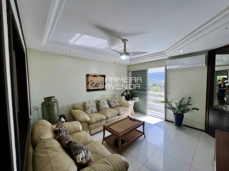Apartamento com 3 quartos à venda, 137m2 em Ubatuba - SP - imagem 3 Foto 3 de Apartamento com 3 quartos à venda, 137m2 em Ubatuba - SP