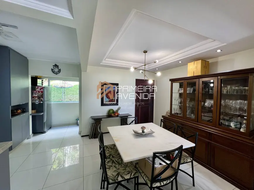 Apartamento com 3 quartos à venda, 137m2 em Ubatuba - SP - imagem 4 Foto 4 de Apartamento com 3 quartos à venda, 137m2 em Ubatuba - SP