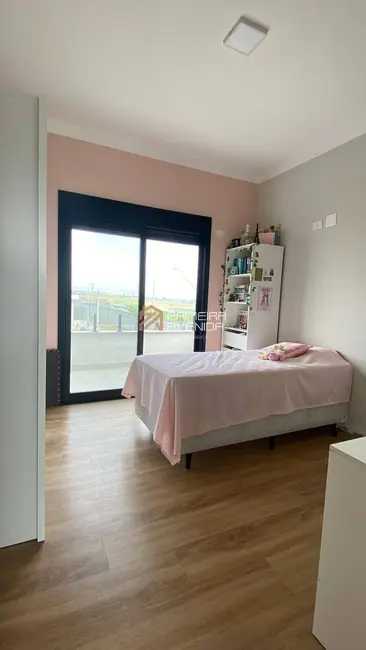 Casa com 3 quartos à venda, 311m2 em Sao Jose Dos Campos - SP - imagem 8 Foto 8 de Casa com 3 quartos à venda, 311m2 em Sao Jose Dos Campos - SP