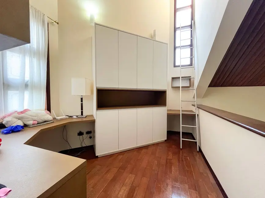 Foto 8 de Casa com 4 quartos à venda, 340m2 em Sao Jose Dos Campos - SP