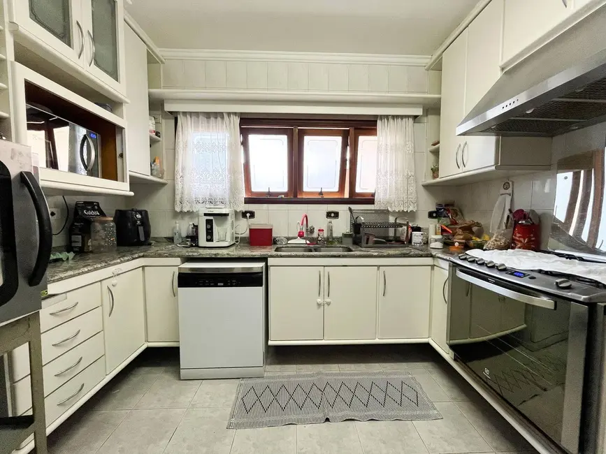 Foto 4 de Casa com 4 quartos à venda, 340m2 em Sao Jose Dos Campos - SP