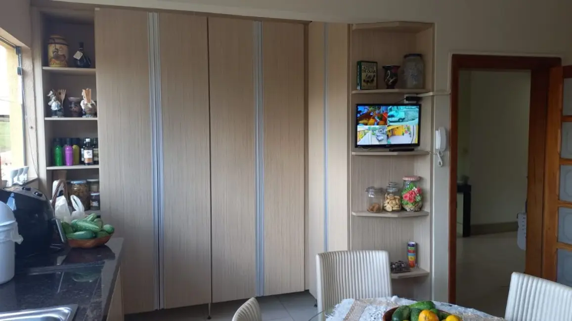 Casa com 3 quartos à venda, 283m2 em Jardim Centenário, Pocos De Caldas - MG - imagem 6 Foto 6 de Casa com 3 quartos à venda, 283m2 em Jardim Centenário, Pocos De Caldas - MG