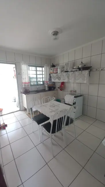 Casa com 2 quartos à venda, 112m2 em Jardim Itamaraty II, Pocos De Caldas - MG - imagem 4 Foto 4 de Casa com 2 quartos à venda, 112m2 em Jardim Itamaraty II, Pocos De Caldas - MG