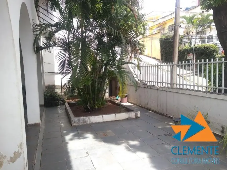 Casa com 6 quartos à venda, 250m2 em Santa Efigênia, Belo Horizonte - MG - imagem 3 Foto 3 de Casa com 6 quartos à venda, 250m2 em Santa Efigênia, Belo Horizonte - MG
