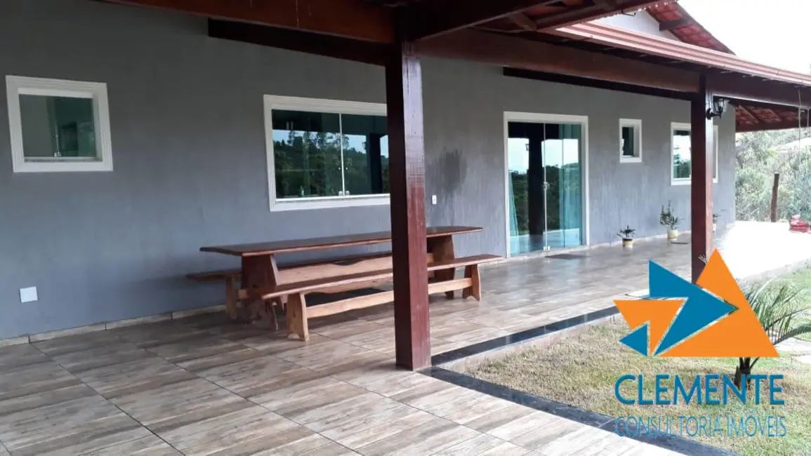 Foto 1 de Casa de Condomínio com 4 quartos à venda, 200m2 em Jaboticatubas - MG