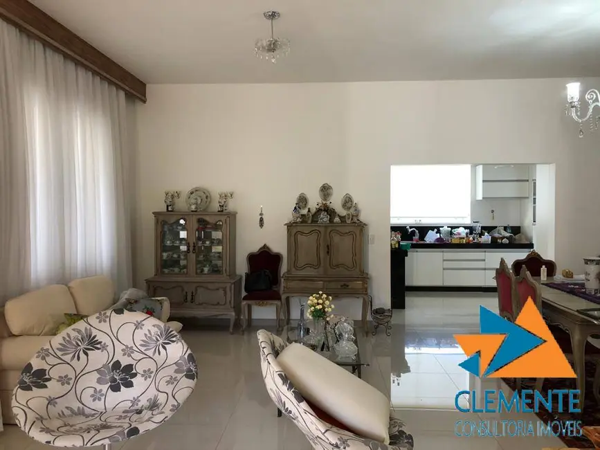 Foto 9 de Casa de Condomínio com 4 quartos à venda, 400m2 em Jaboticatubas - MG