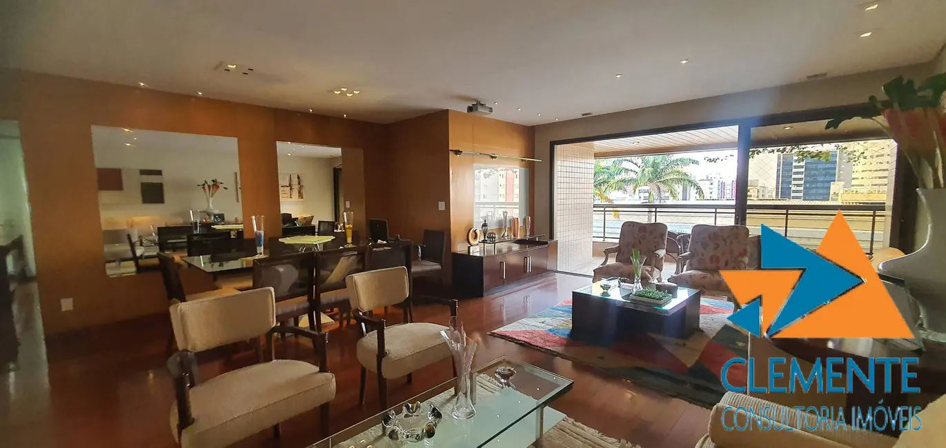 Apartamento com 4 quartos à venda, 195m2 em Lourdes, Belo Horizonte - MG - imagem 8 Foto 8 de Apartamento com 4 quartos à venda, 195m2 em Lourdes, Belo Horizonte - MG