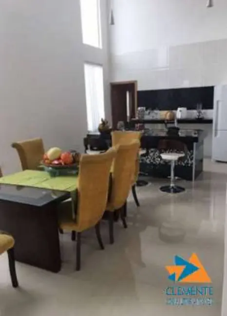 Foto 9 de Casa de Condomínio com 3 quartos à venda, 200m2 em Jaboticatubas - MG