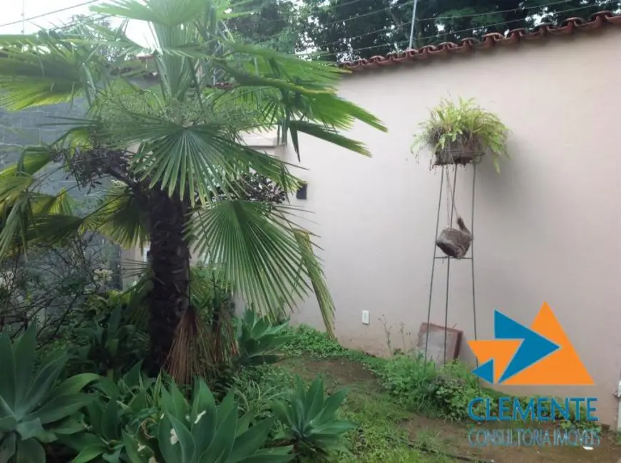 Casa com 7 quartos à venda, 350m2 em Ouro Preto, Belo Horizonte - MG - imagem 7 Foto 7 de Casa com 7 quartos à venda, 350m2 em Ouro Preto, Belo Horizonte - MG