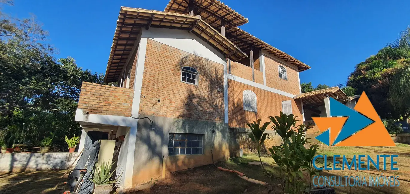Foto 2 de Casa de Condomínio com 4 quartos à venda, 250m2 em Jaboticatubas - MG