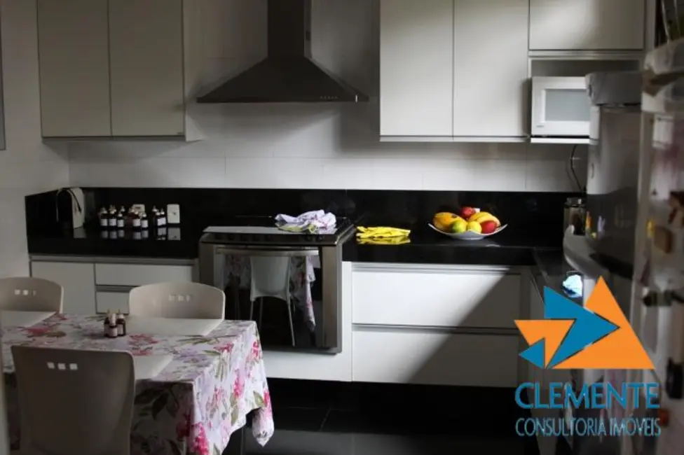Casa de Condomínio com 4 quartos à venda, 300m2 em Brumadinho - MG - imagem 5 Foto 5 de Casa de Condomínio com 4 quartos à venda, 300m2 em Brumadinho - MG