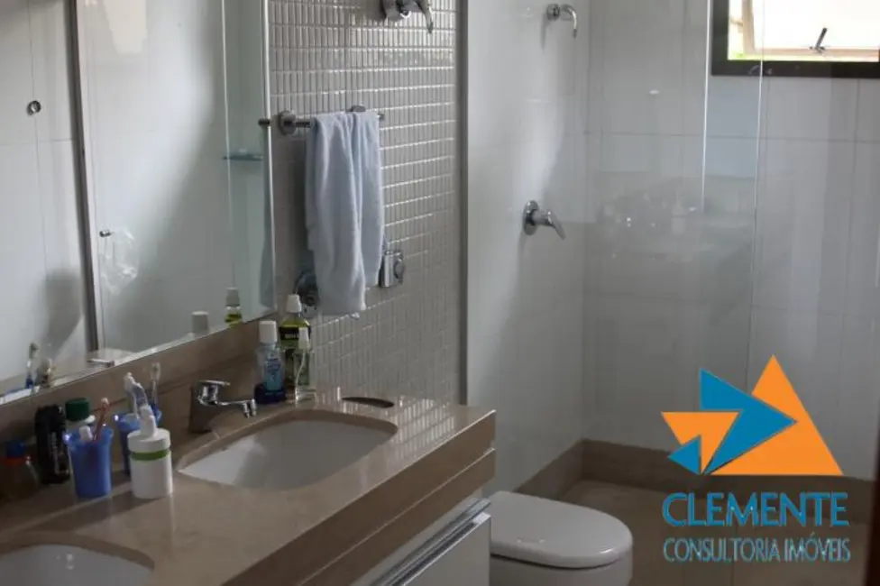Casa de Condomínio com 4 quartos à venda, 300m2 em Brumadinho - MG - imagem 3 Foto 3 de Casa de Condomínio com 4 quartos à venda, 300m2 em Brumadinho - MG